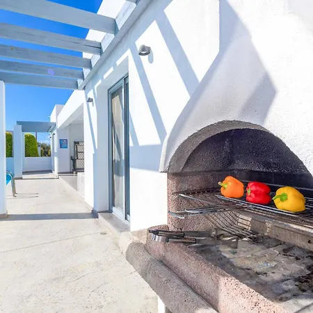 Pefko فيلة غينادي